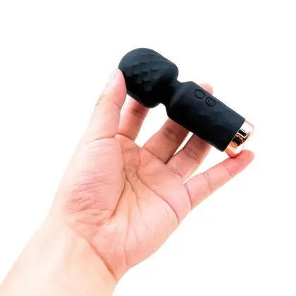 Mini Varinha Mágica com 10 Modos de Vibração – Preto - Imagem 4